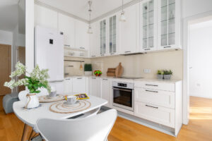 Przedpokój z betonem dekoracyjnym – Martin Paterak fotograf wnętrz Śląsk